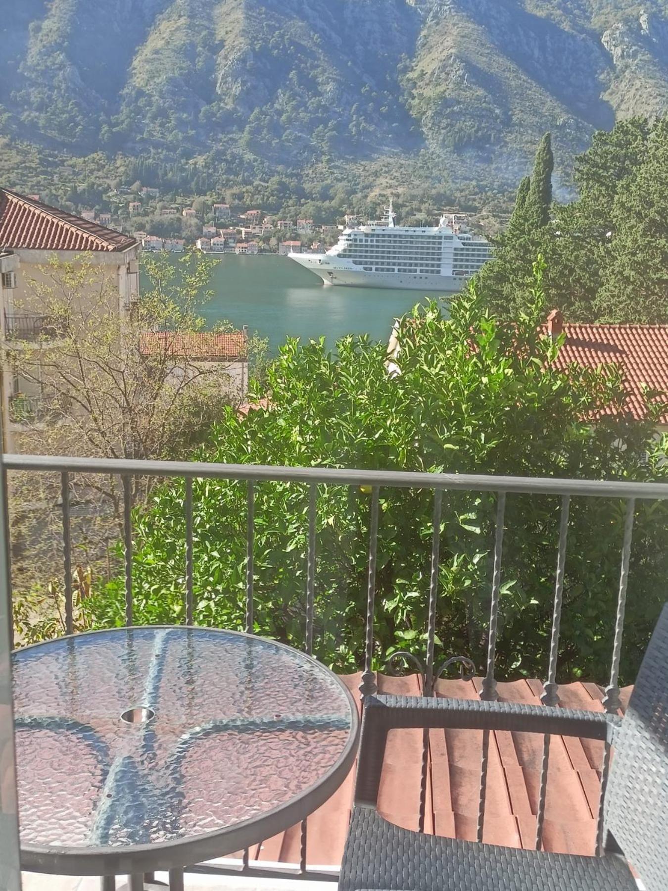 Bay View Apartments Котор Экстерьер фото